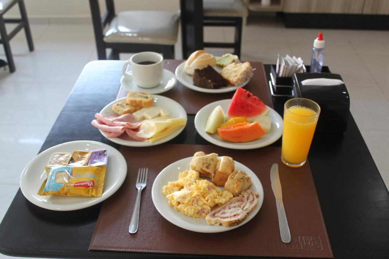 Hotel Galead Santa Bárbara dʼOeste Bagian luar foto